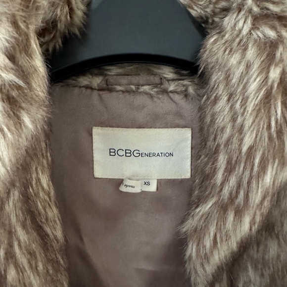 BCBG Faux fur Vest - Picture 3 of 4